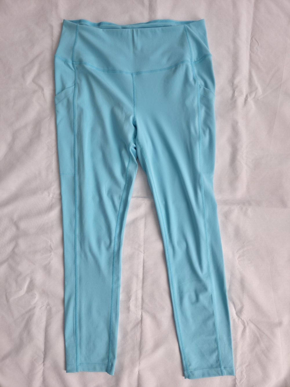 32 Degrees Cool Light Aqua Blue Women's Leggings With Pockets